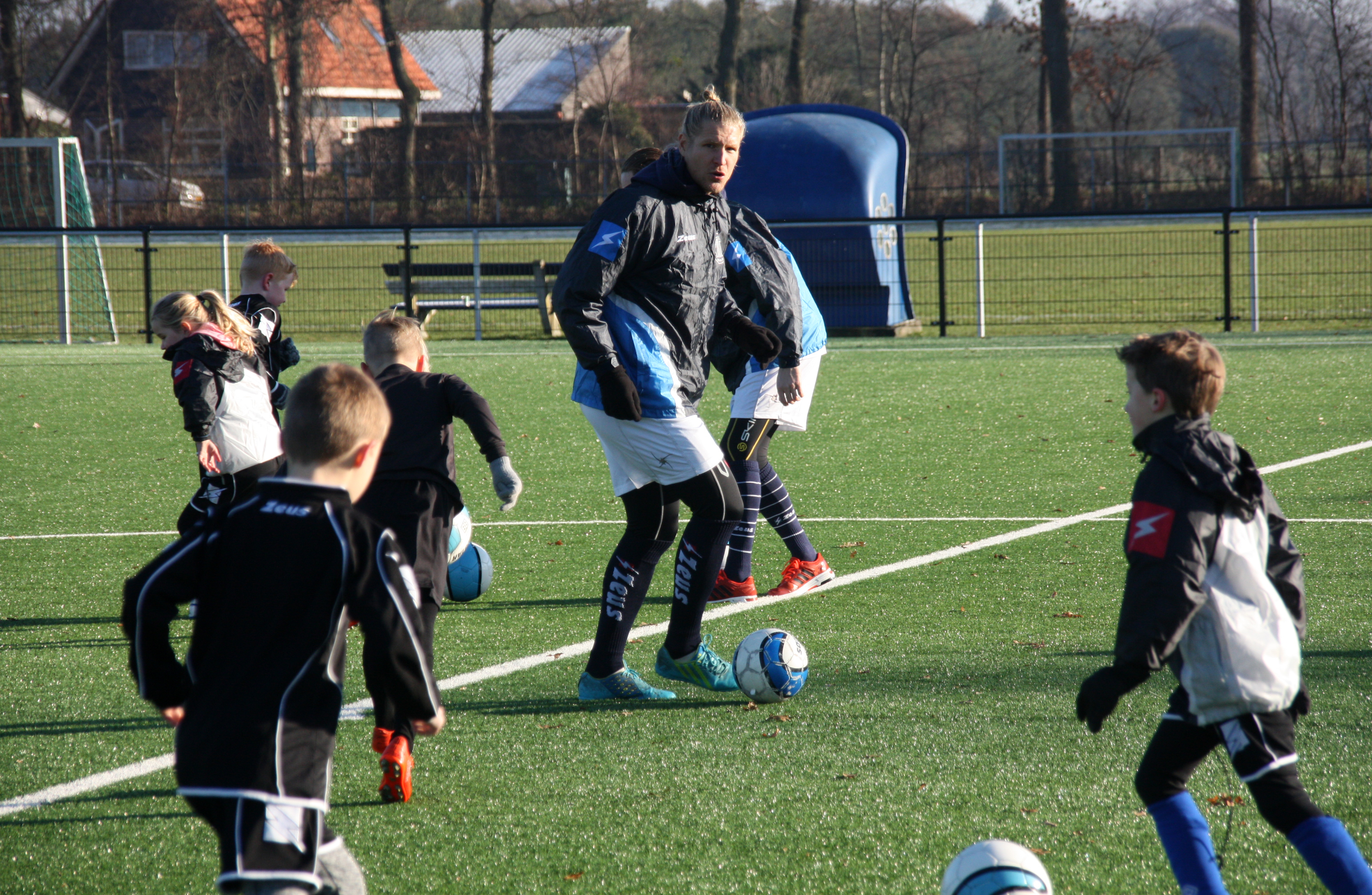 De casus Edwin van der Sar inspireerde een Finse voetballer zich te verdiepen in sportmanagement - Johan Cruyff Institute