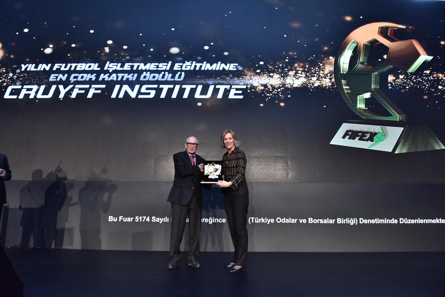 El segundo motivo de nuestra presencia en Turquía es recibir el premio a la ‘Mayor 