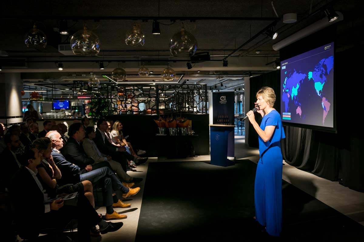 El legado de Johan Cruyff, muy presente en las ceremonias de graduación de Johan Cruyff Institute