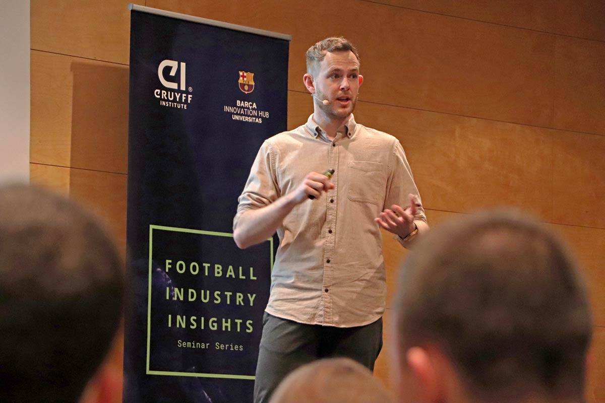 The football industry, analyzed by its stakeholders