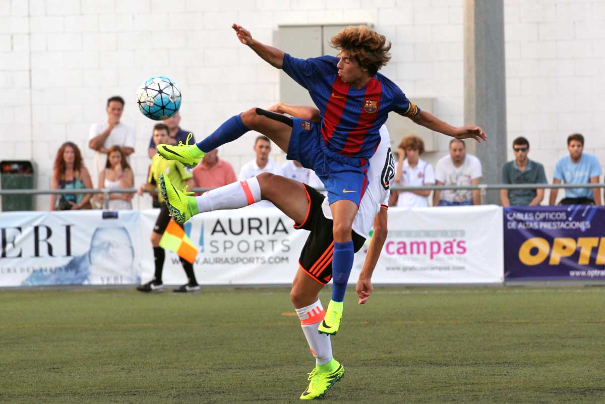 Johan Cruyff Institute aporta formación académica al fútbol base como patrocinador de The Cup Pineda 2022