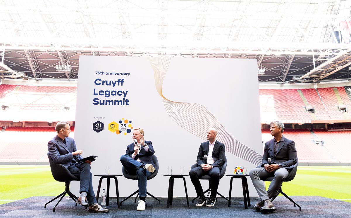 El Johan Cruyff ArenA vuelve a sentir la magia de Johan Cruyff en el Cruyff Legacy Summit