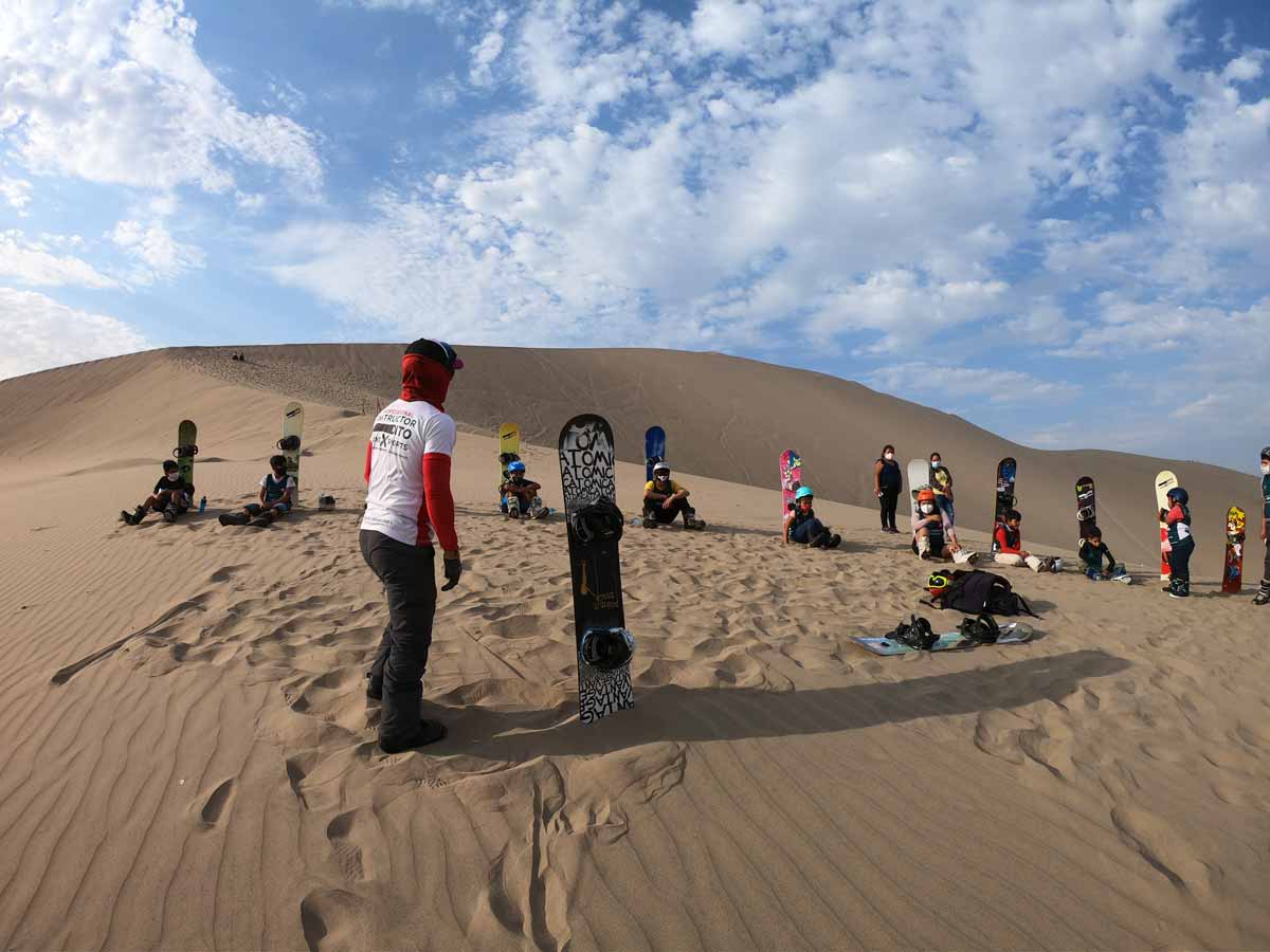 Dreams of sand: a social sandboarding project born in the dunes of Peru