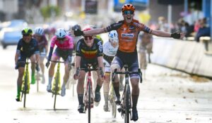 “El ciclismo puede apoyar a los deportistas a través de programas educativos como el Máster en Sport Business Online de Johan Cruyff Institute”.